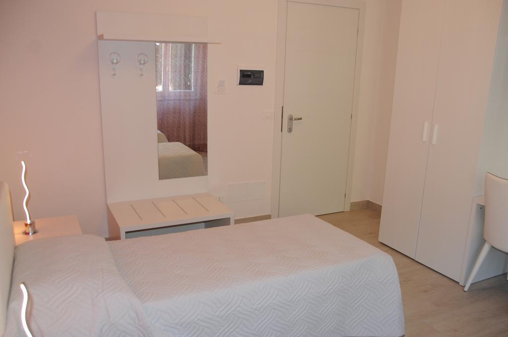 La Perla Guest house