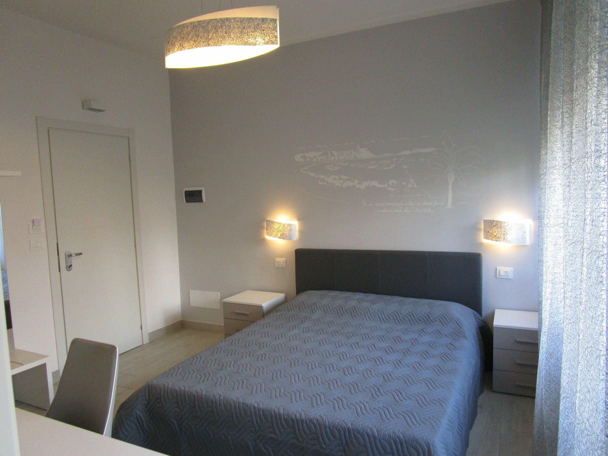 La Perla Guest house