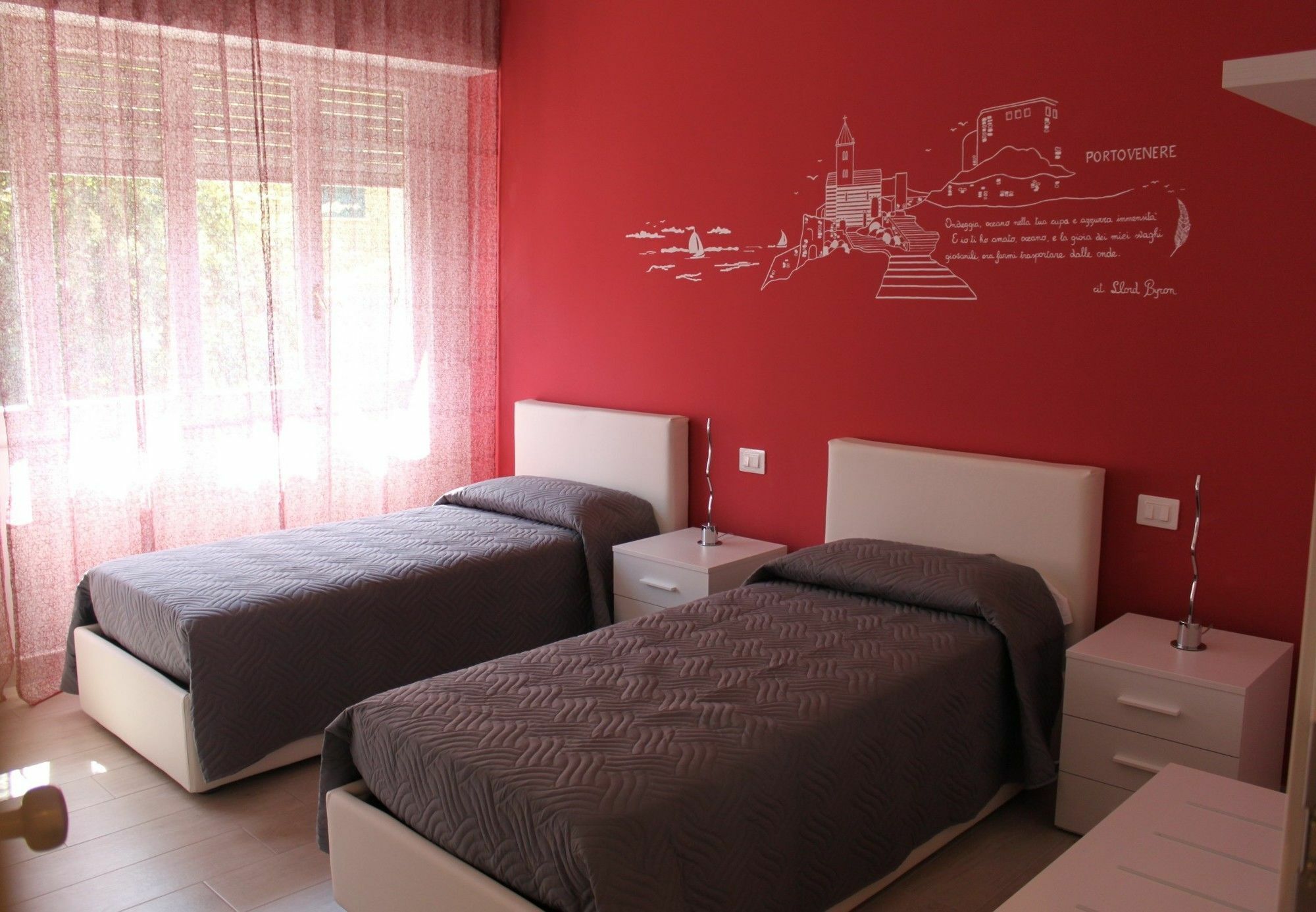 La Perla Guest house
